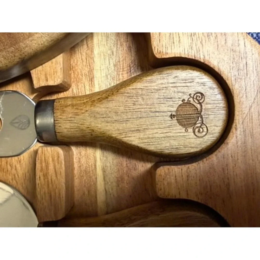 Disney Cinderella Toscana Acacia Cheese Board Hidden Tool Set Clock Charcuterie